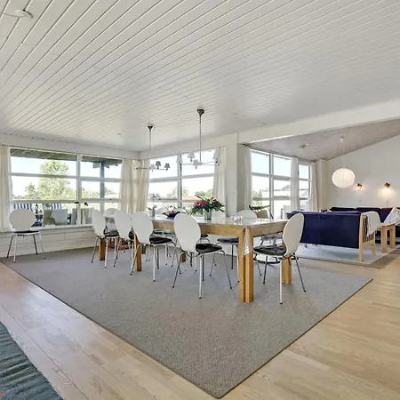 Evald - 200m From The Sea By Interhome