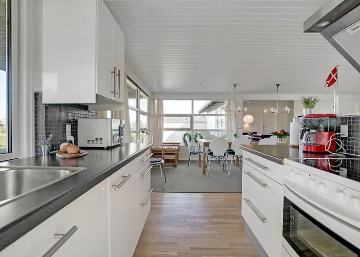 Evald - 200m From The Sea By Interhome