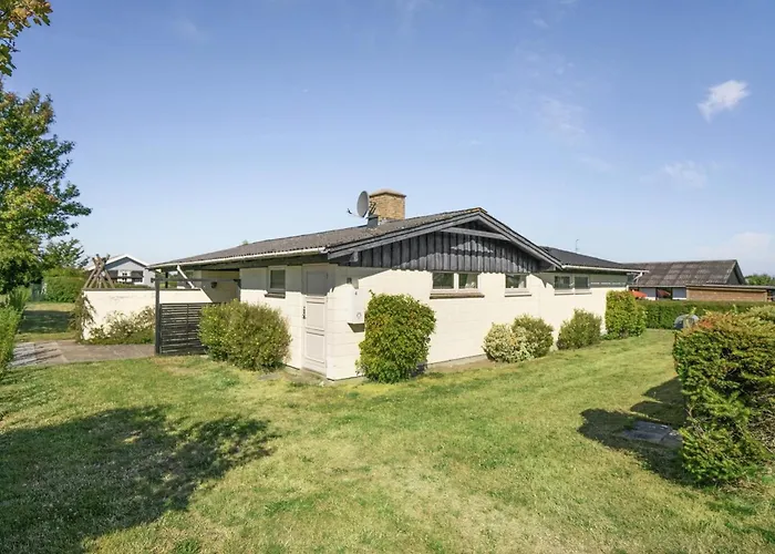 Evald - 200m From The Sea By Interhome *